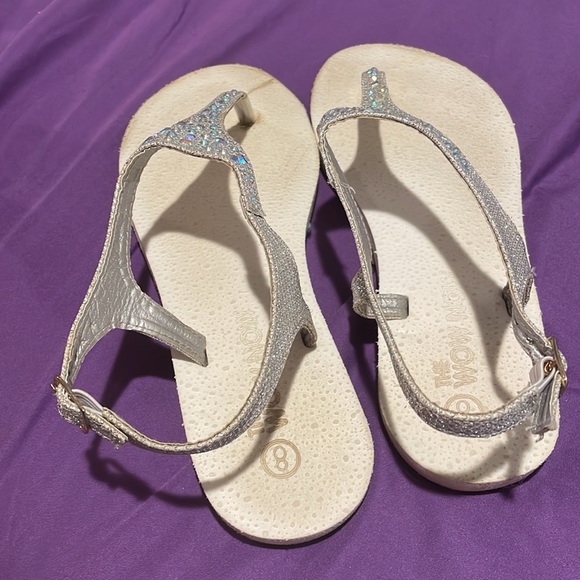 Sandal with glittered and gemmed decor - Picture 4 of 4